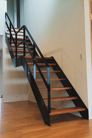 福岡・北九州のアイアン階段・手すり施工事例